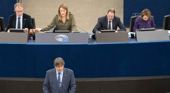 Puigdemont qualifie le complot russe de complot visant a dissimuler