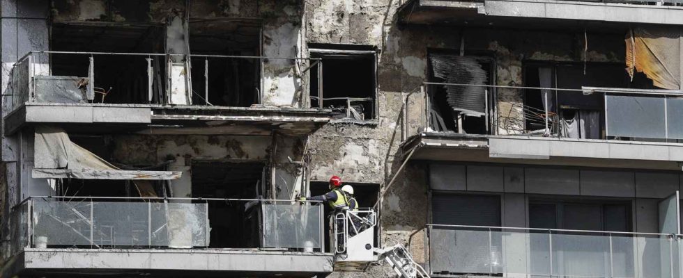 Santander la banque principale de limmeuble incendie a Valence reporte