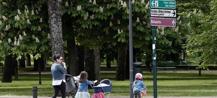 ni la stabilite de lemploi ni les politiques sociales naccompagnent