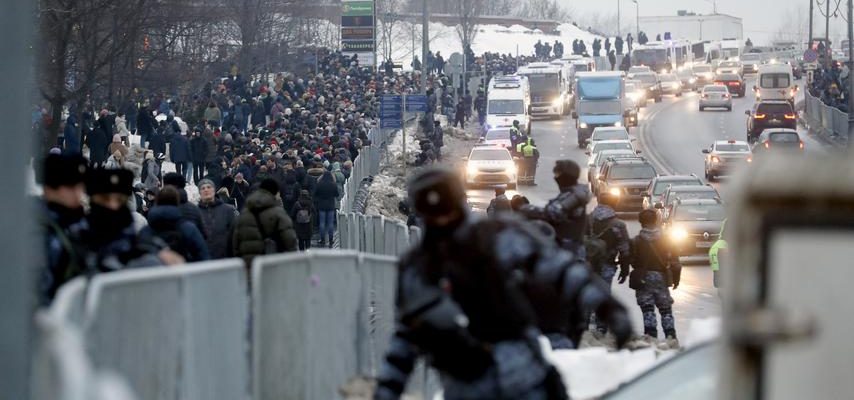 Des milliers de personnes rendent un dernier hommage a Navalny