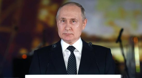 ELECTIONS EN RUSSIE Poutine le loup deguise en mouton