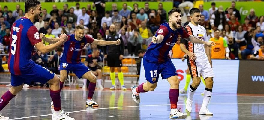 Futsal Le Barca remporte la Coupe apres avoir remporte