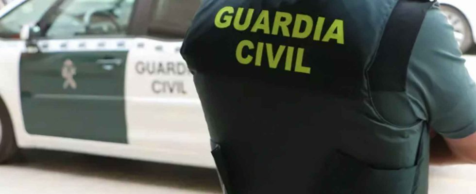 Ils arretent un policier local a Grenade accuse detre djihadiste