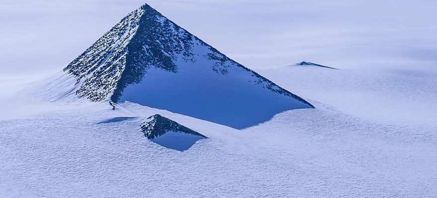 Ils decouvrent une pyramide au milieu de lAntarctique et voici