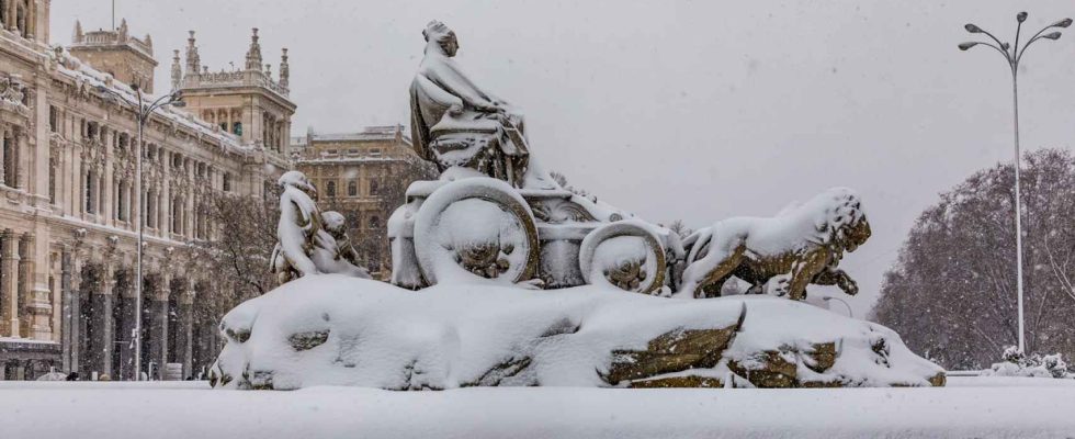 LAemet active lalerte jaune aux chutes de neige a Madrid