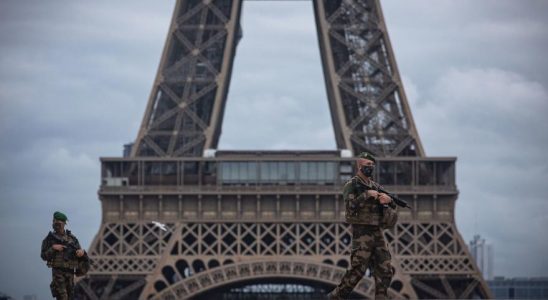 La France releve le niveau dalerte terroriste au maximum apres