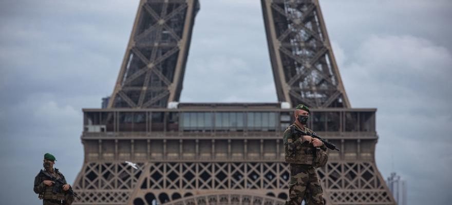 La France releve le niveau dalerte terroriste au maximum apres