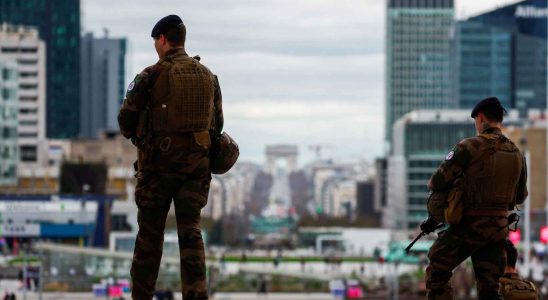 La France releve son niveau dalerte terroriste au maximum apres