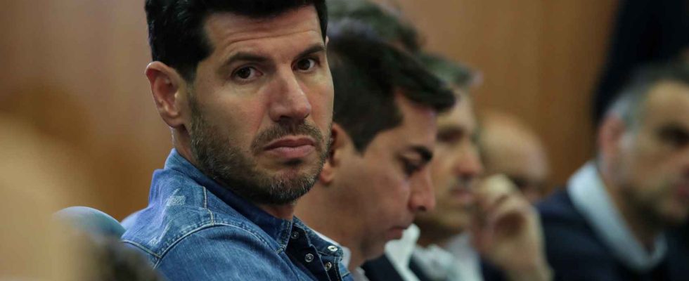 La RFEF demet Albert Luque et Rivera de leurs fonctions