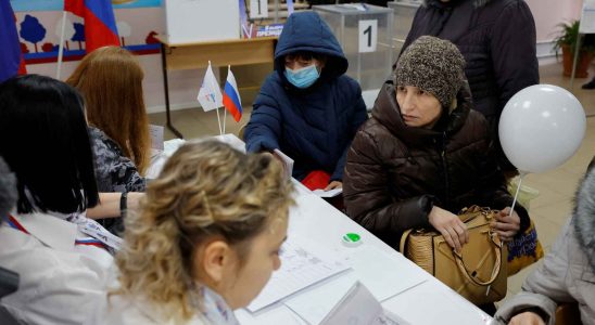 La Russie se rend aux urnes au milieu des boycotts