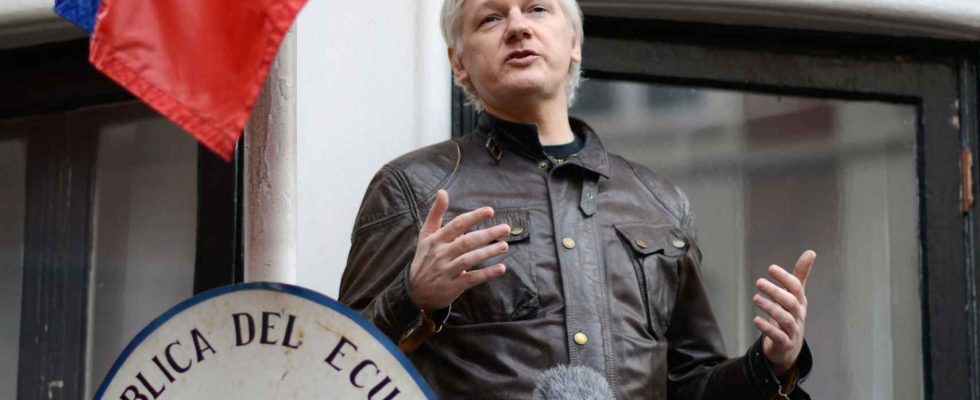 La justice britannique retarde lextradition de Julian Assange vers les