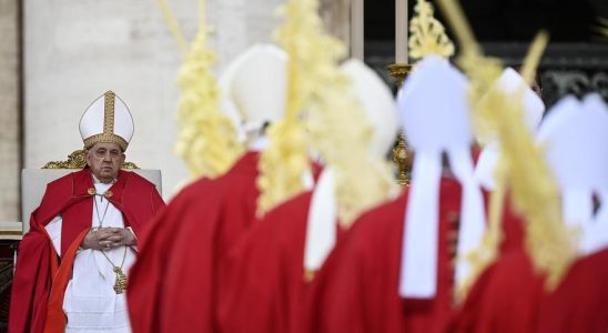 Le Pape ne lit pas lhomelie preparee pour la messe