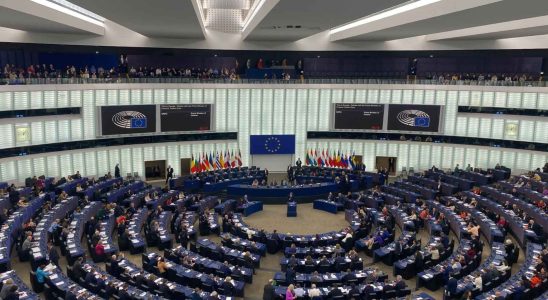 Le Parlement europeen reaffirme son soutien a la loi sur