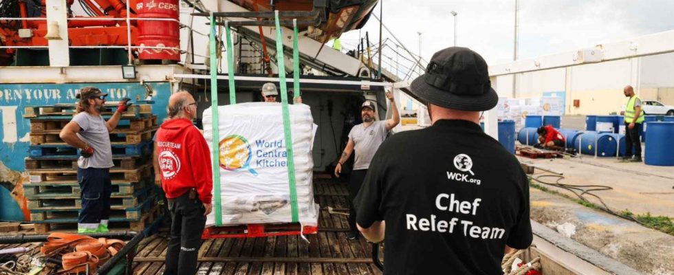 Le chef Jose Andres inaugure le couloir maritime vers Gaza