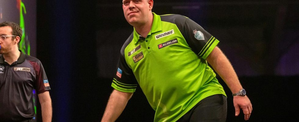 Les multiples champions Van Gerwen et Van Barneveld sont immediatement