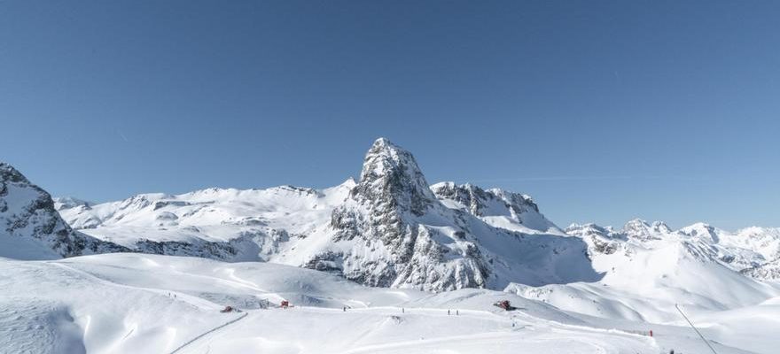 Les stations des Pyrenees aragonaises prolongent leur saison de ski