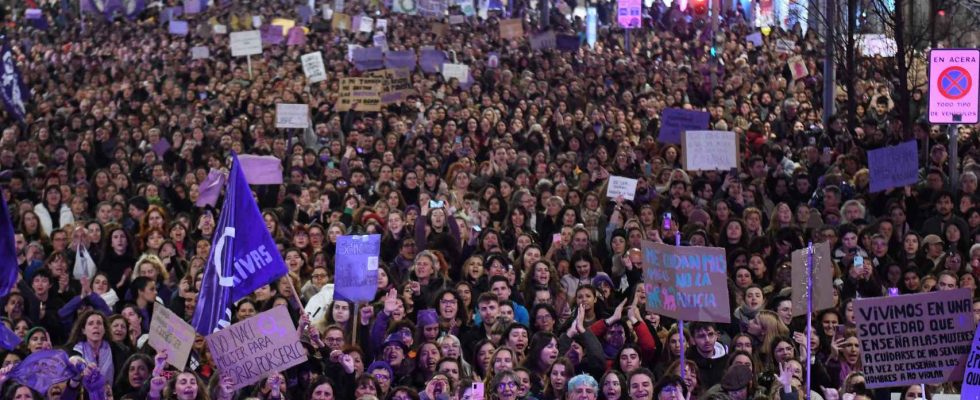 Pourquoi y a t il deux manifestations differentes pour reclamer le 8 M