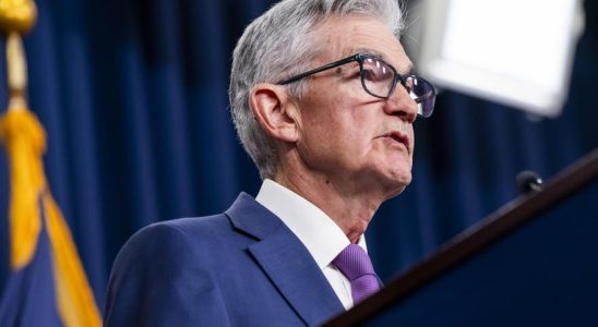 Powell assure que la Fed nest pas pressee de baisser