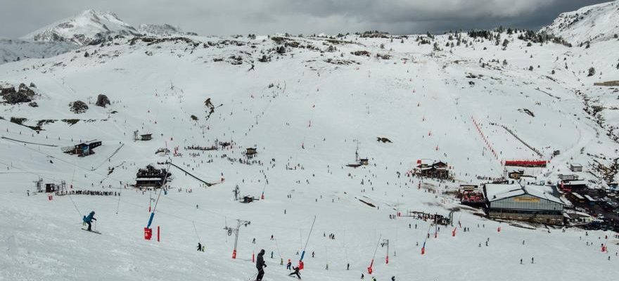 Ski de neige Aragon Les stations pleines de skieurs