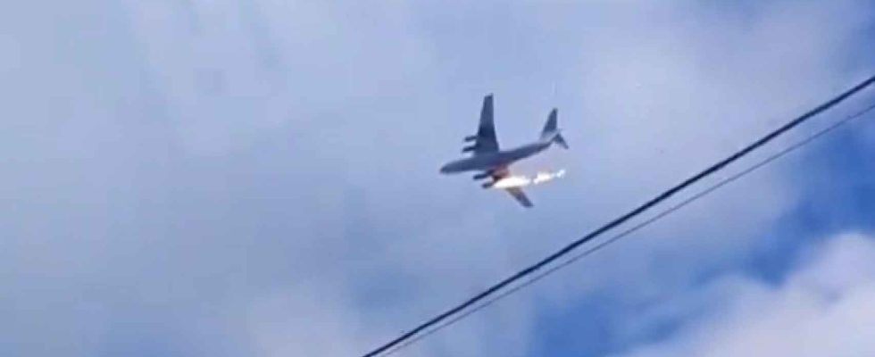 Un avion militaire russe secrase avec 15 personnes a bord