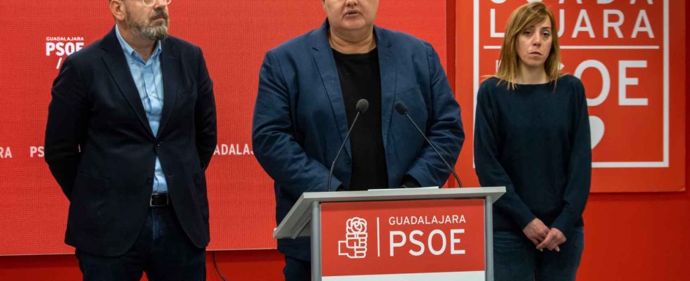 Ils attaquent le maire socialiste dune ville de Guadalajara et