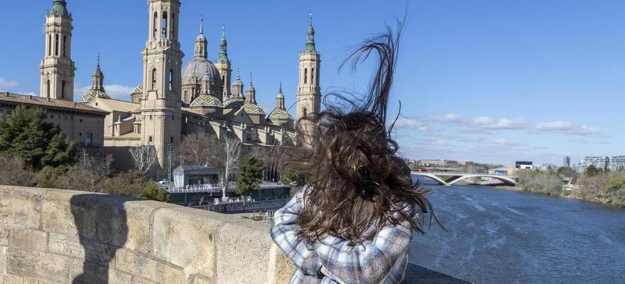 LAEMET previent sur la meteo a Saragosse pour aujourdhui lundi