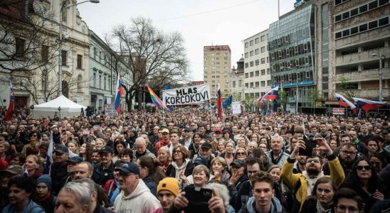 La Slovaquie elit un nouveau president partage entre soutenir lUkraine