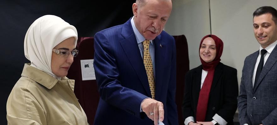 Le parti dErdogan perd le pouvoir aux elections municipales turques