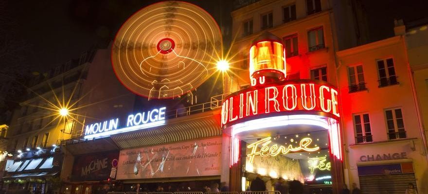 Les lames du Moulin Rouge tombent