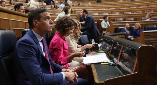 Puigdemont et les groupes PSOE prevoient un vote de confiance