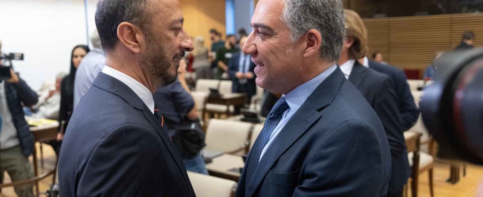 Sumar demande au PSOE de ne pas emmener Feijoo a