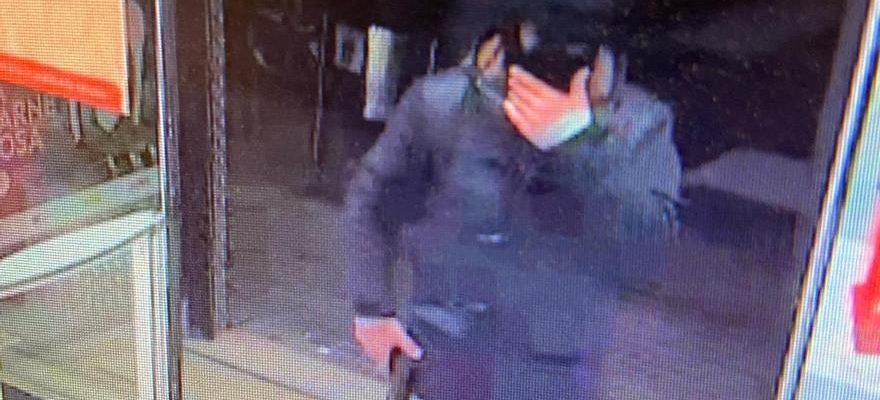 Un homme braque un magasin a Zuera sous la menace