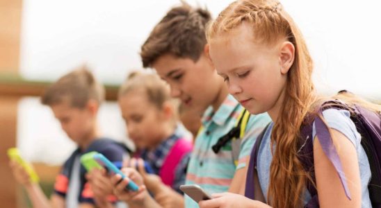 le succes de linterdiction des telephones portables dans les ecoles