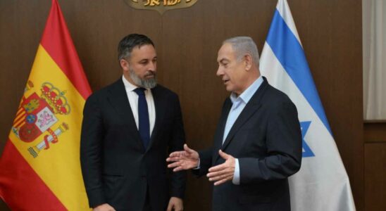 Abascal rend visite a Netanyahu a Jerusalem et lui montre
