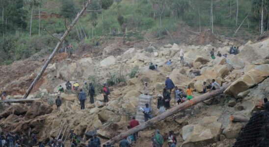 Comment un glissement de terrain a enterre 2 000 personnes