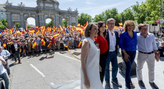 Feijoo exige que Sanchez retire la loi damnistie et convoque