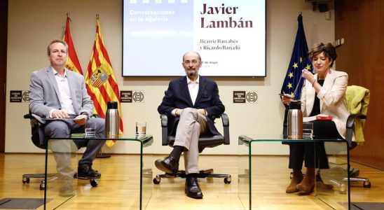 Javier Lamban sentretient avec Ricardo Barcelo directeur de EL PERIODICO
