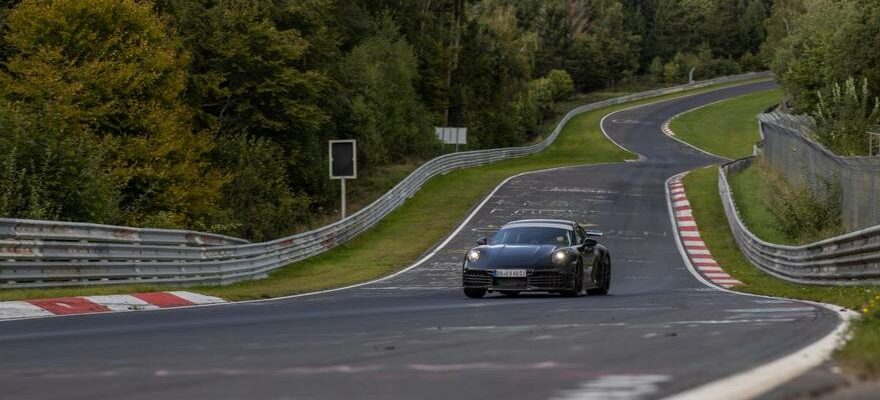 La Porsche 911 hybride surpasse deja celle a combustion sur