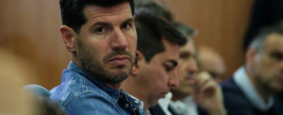 La RFEF licencie immediatement Albert Luque et le reste de