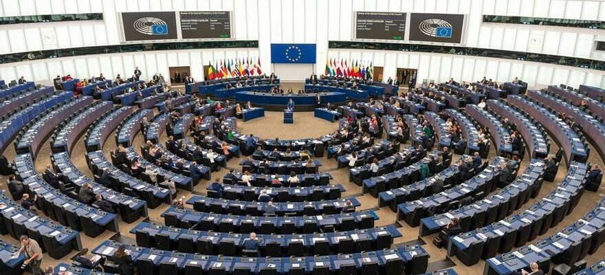 Le Parlement europeen termine son mandat avec une centaine de