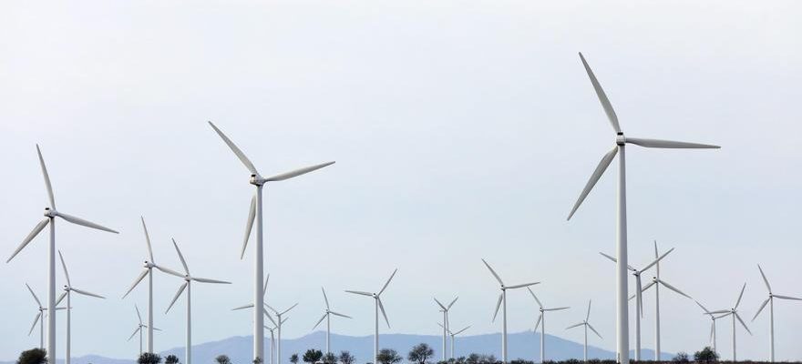 Lopposition veut que la taxe sur les energies renouvelables impacte