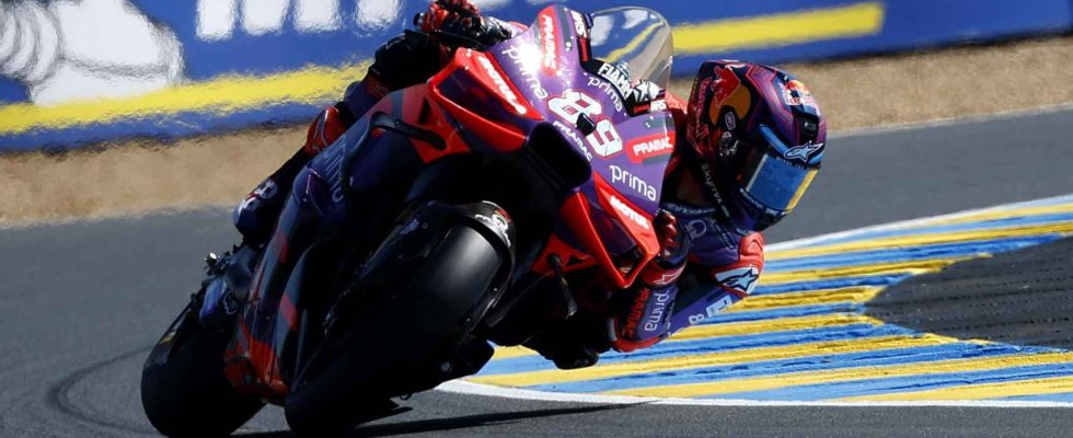 Pole record et chute pour Jorge Martin au Mans