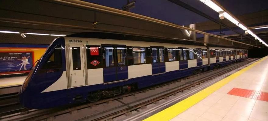Un jeune homme meurt heurte par le metro de Madrid
