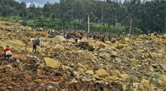 Une avalanche ensevelit plus de 300 personnes en Papouasie Nouvelle Guinee