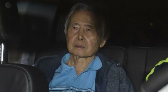 Alberto Fujimori admis aux soins intensifs apres une chute et