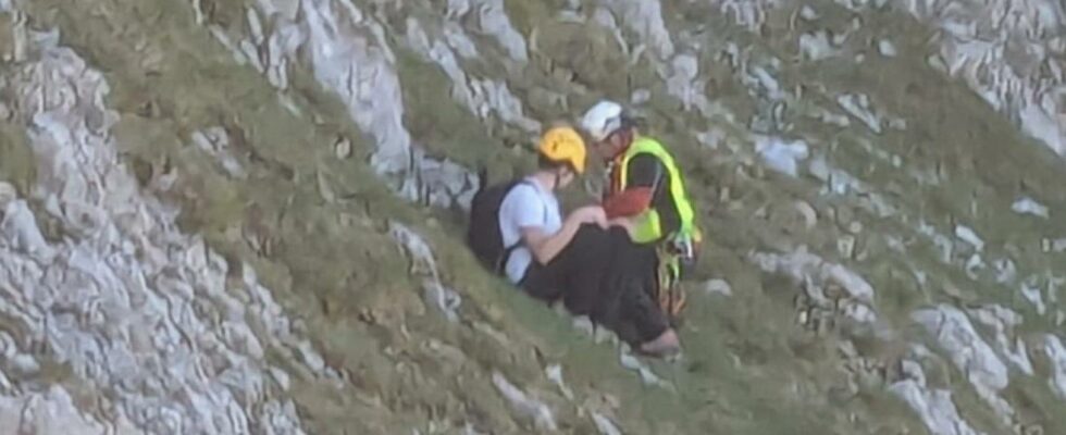 Ils sauvent un alpiniste francais apres une chute a Espiguete