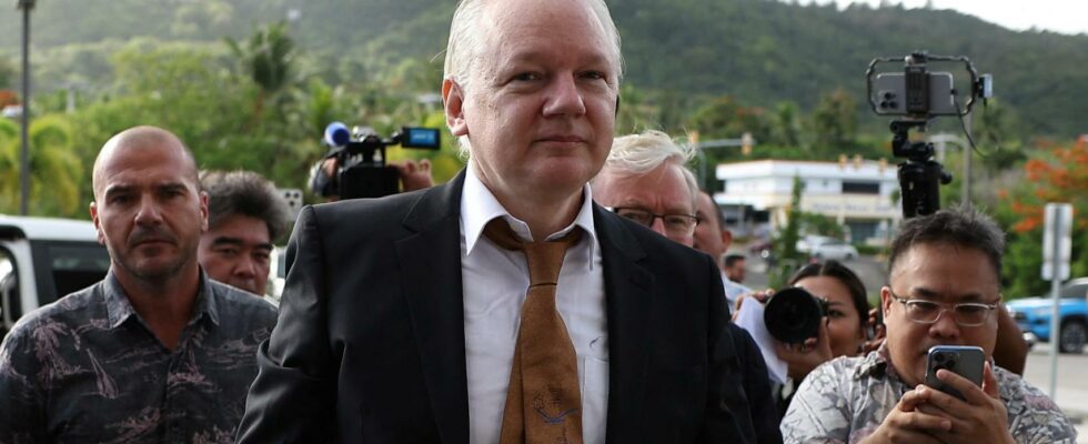 Julian Assange plaide coupable dans le cadre de son accord