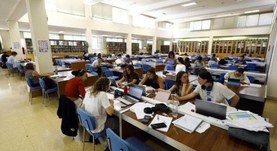 La reforme de la Faculte de Medecine de Saragosse coutera