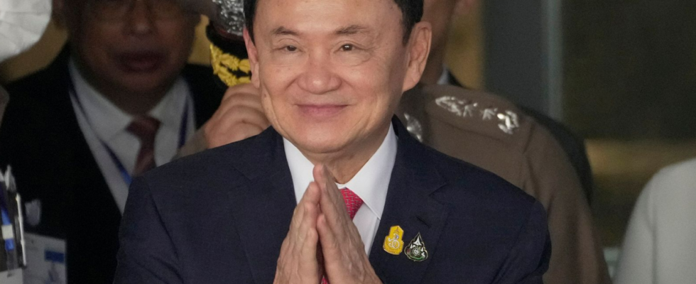 Lancien Premier ministre thailandais Thaksin Shinawatra accuse de crime de