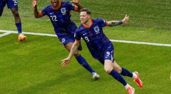 Les Pays Bas de Koeman battent la Pologne dans une victoire
